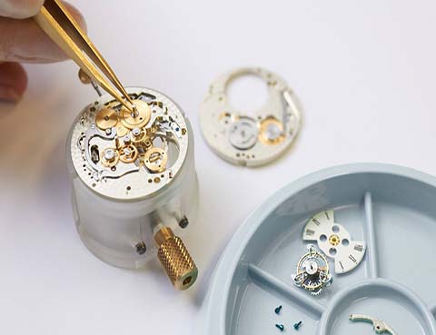 泰格豪雅售后费用（泰格豪雅摆轮摆动异常）