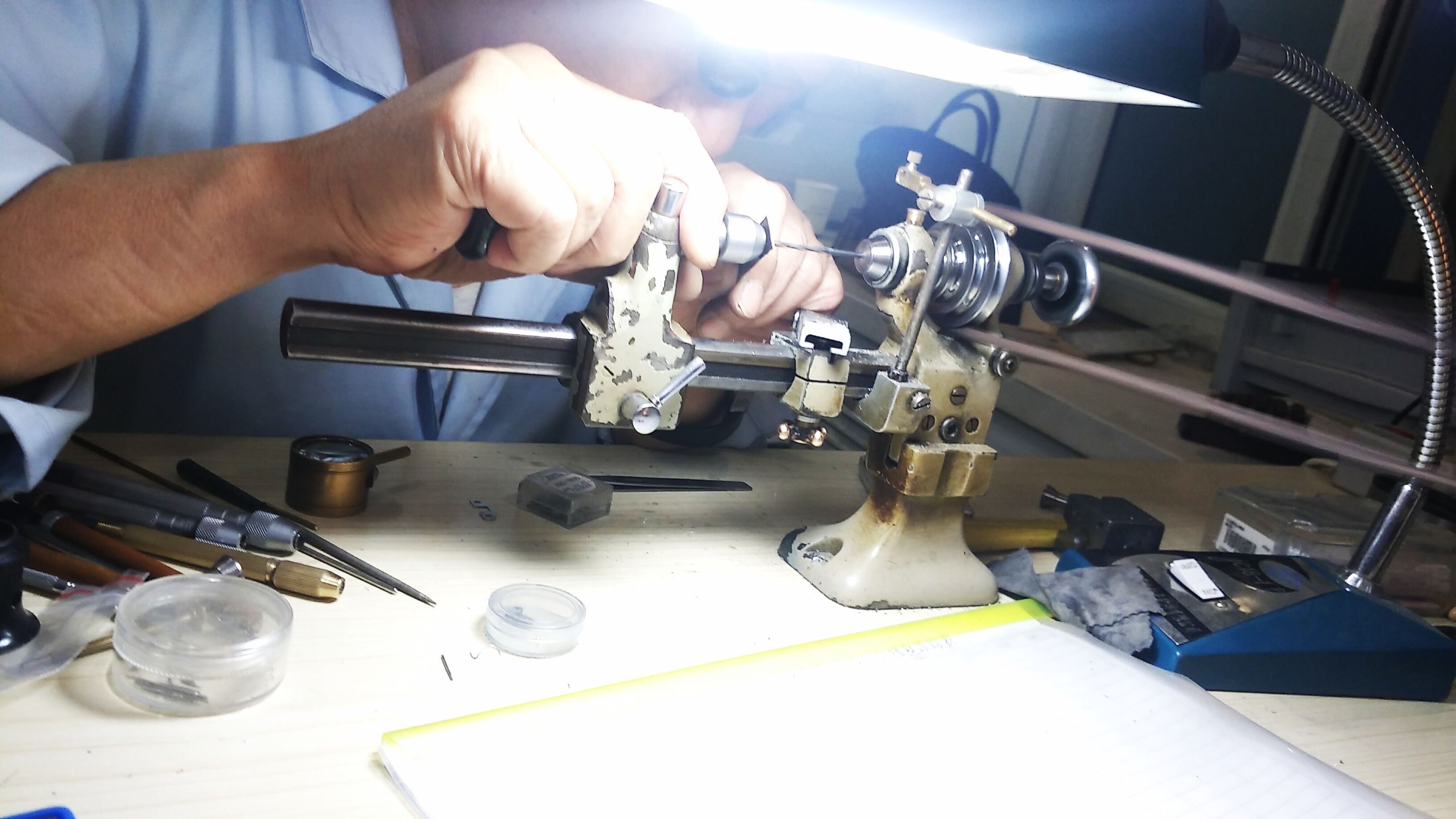 泰格豪雅售后服务热线（泰格豪雅机芯进灰）